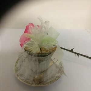 💐truly TASTEFUL DEMITASSE WITH GOLDEN SPOON 💐‎